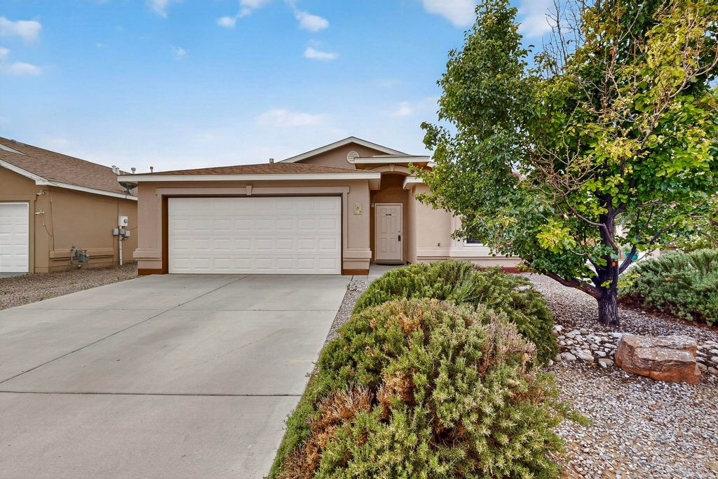 107 OAKWOOD Court SW, Rio Rancho, NM 87124