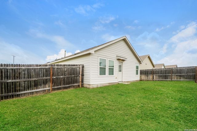 2402 Double Oak, New Braunfels, TX 78130