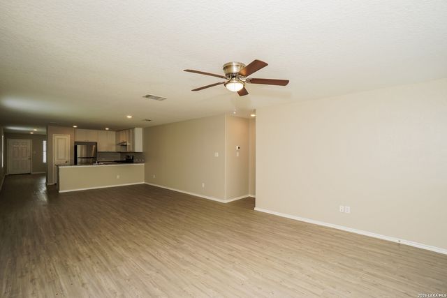 2402 Double Oak, New Braunfels, TX 78130