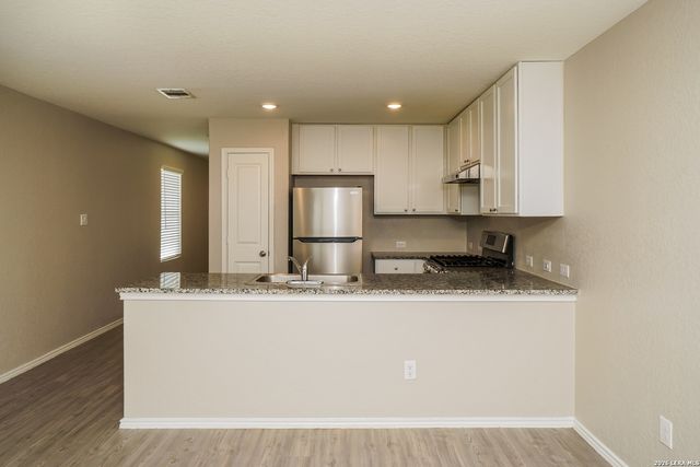 2402 Double Oak, New Braunfels, TX 78130