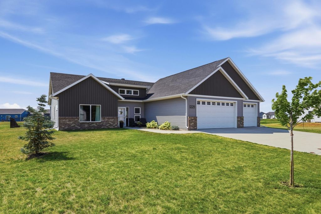 1229 Southview Drive SW, Glyndon, MN 56547