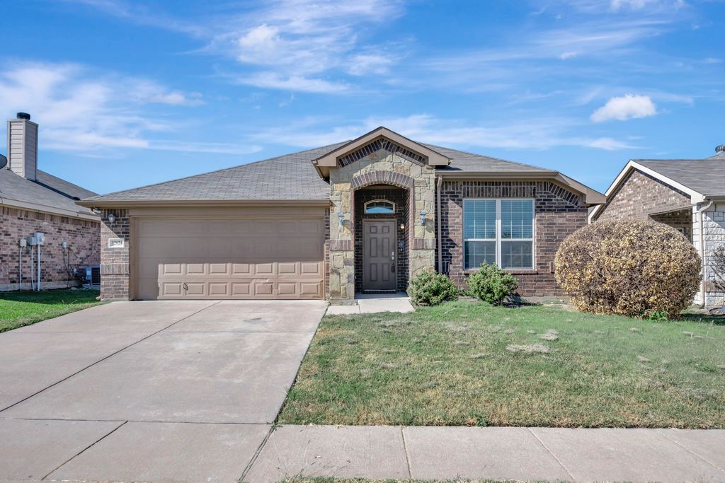 12024 Castleford Way, Fort Worth, TX 76036