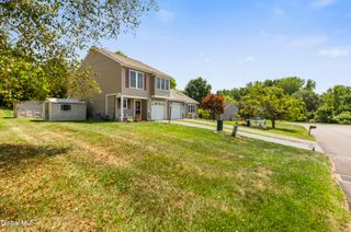 4 Westchester Court, Clifton Park, NY 12065