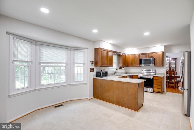 9720 ASPEN HOLLOW WAY, Fairfax, VA 22032