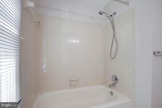 9720 ASPEN HOLLOW WAY, Fairfax, VA 22032