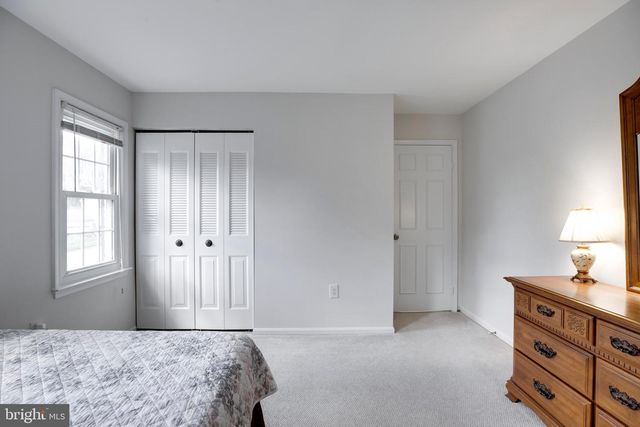 9720 ASPEN HOLLOW WAY, Fairfax, VA 22032