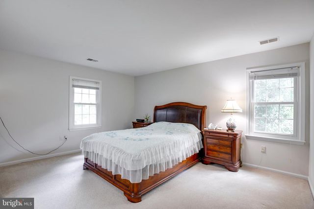 9720 ASPEN HOLLOW WAY, Fairfax, VA 22032