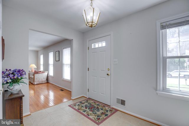 9720 ASPEN HOLLOW WAY, Fairfax, VA 22032