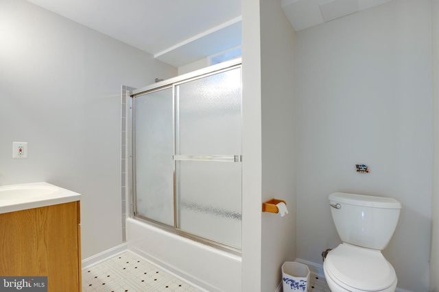 9720 ASPEN HOLLOW WAY, Fairfax, VA 22032