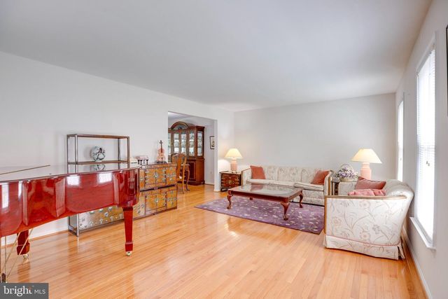9720 ASPEN HOLLOW WAY, Fairfax, VA 22032