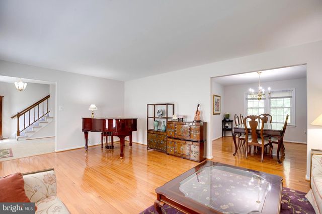 9720 ASPEN HOLLOW WAY, Fairfax, VA 22032