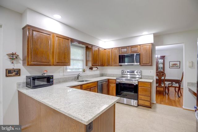 9720 ASPEN HOLLOW WAY, Fairfax, VA 22032