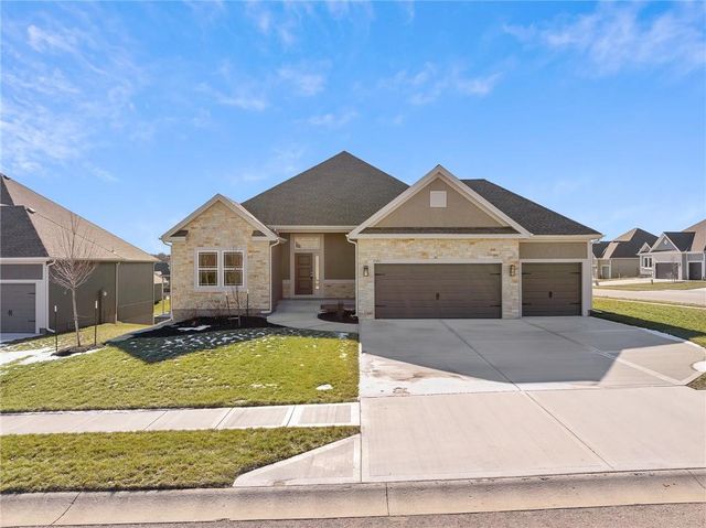 7001 NE 103rd Street, Kansas City, MO 64156