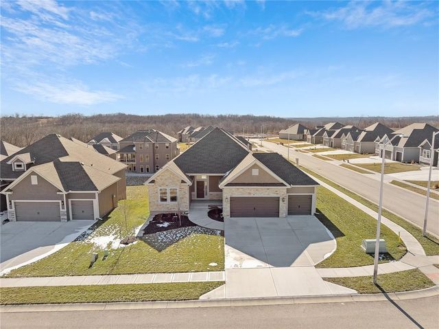 7001 NE 103rd Street, Kansas City, MO 64156