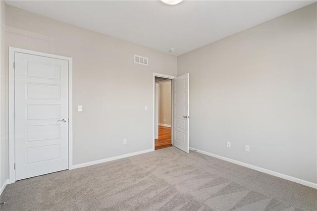 7001 NE 103rd Street, Kansas City, MO 64156