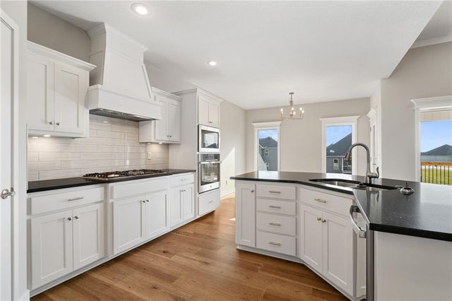 7001 NE 103rd Street, Kansas City, MO 64156