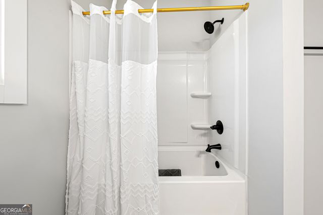 142 Fairview Station, Hartwell, GA 30643