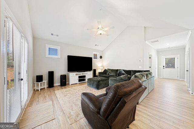 142 Fairview Station, Hartwell, GA 30643