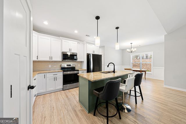 142 Fairview Station, Hartwell, GA 30643