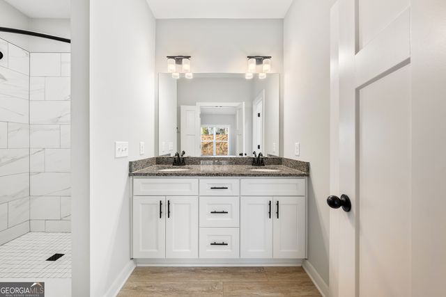 142 Fairview Station, Hartwell, GA 30643