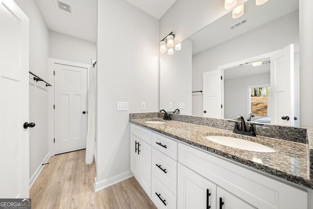 142 Fairview Station, Hartwell, GA 30643