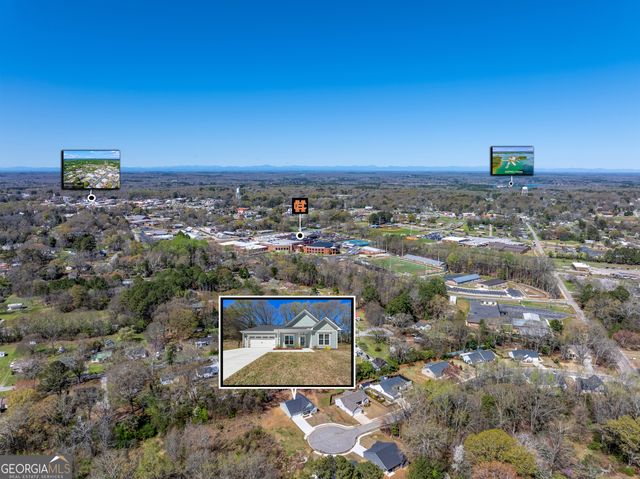 142 Fairview Station, Hartwell, GA 30643