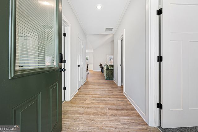 142 Fairview Station, Hartwell, GA 30643