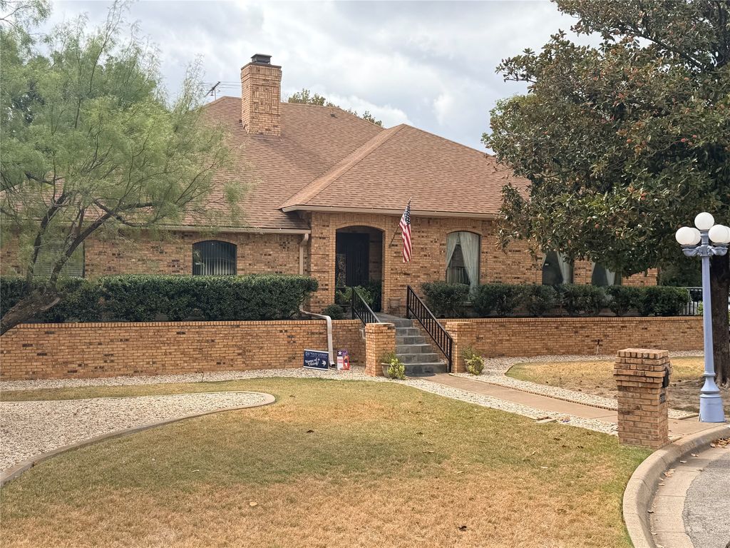6801 Bellaire Court S, Benbrook, TX 76132 — photo 2