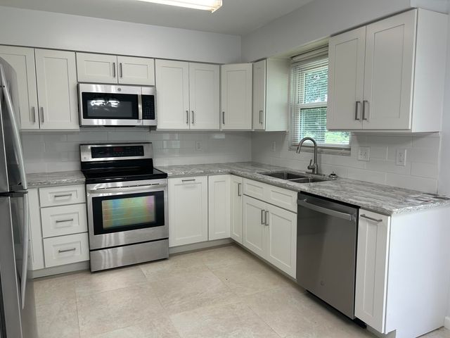 971 Gulfport Road SE, Palm Bay, FL 32909