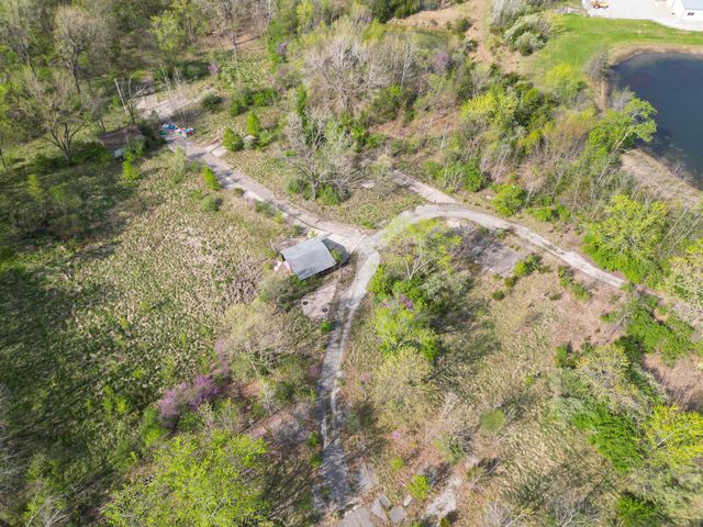 6908 E MEXICO GRAVEL RD, Columbia, MO 65202