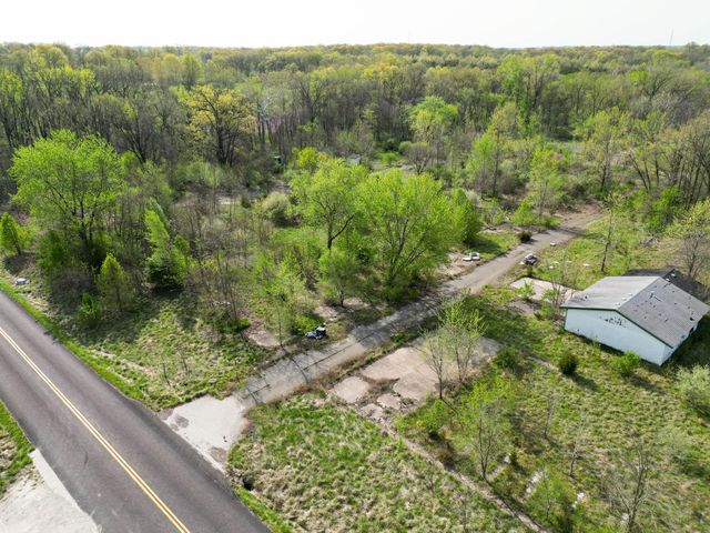 6908 E MEXICO GRAVEL RD, Columbia, MO 65202