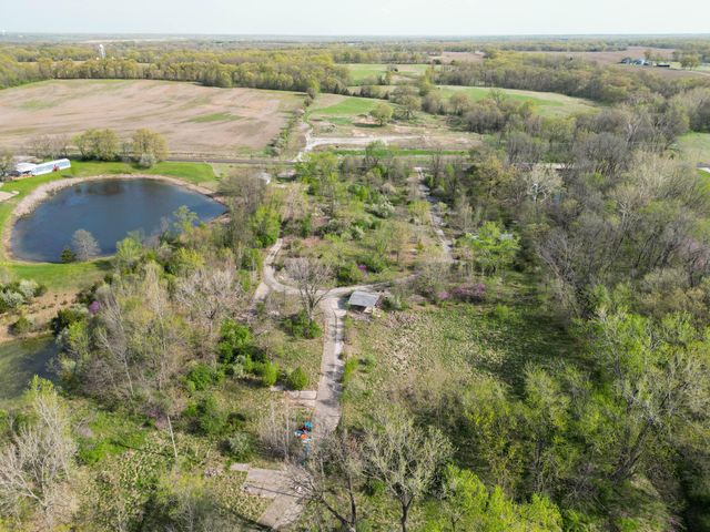 6908 E MEXICO GRAVEL RD, Columbia, MO 65202
