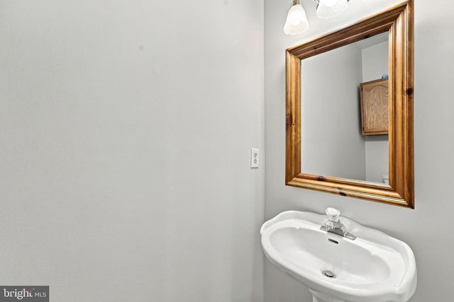 114 SETTLERS CIR, Winchester, VA 22602