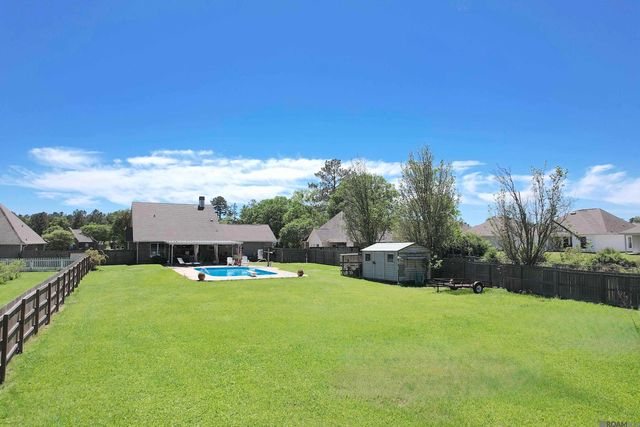 13031 N Ridge Dr, Walker, LA 70785