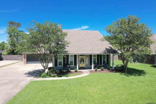 13031 N Ridge Dr, Walker, LA 70785