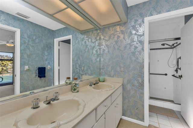 975 N DORAL LANE, Venice, FL 34293