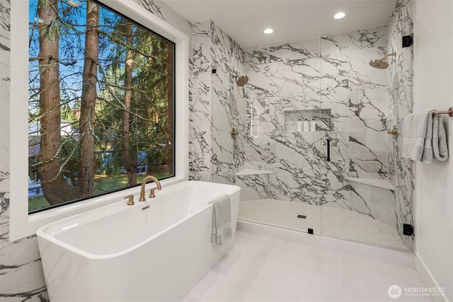 17020 NE 93rd Court, Redmond, WA 98052