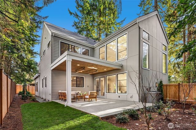 17020 NE 93rd Court, Redmond, WA 98052