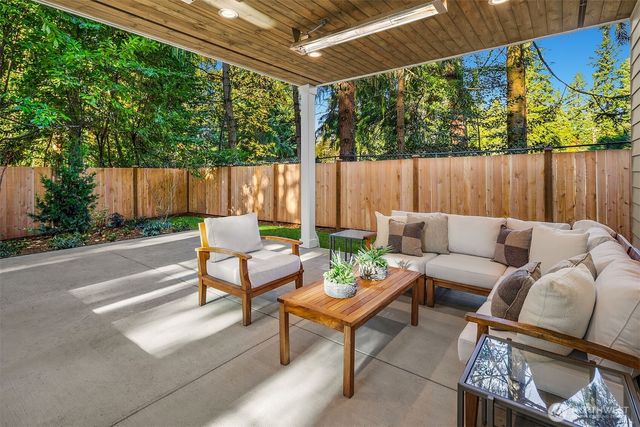 17020 NE 93rd Court, Redmond, WA 98052