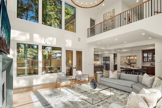 17020 NE 93rd Court, Redmond, WA 98052