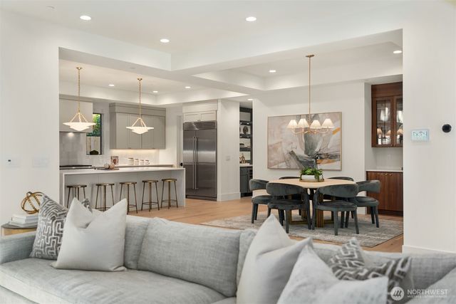 17020 NE 93rd Court, Redmond, WA 98052