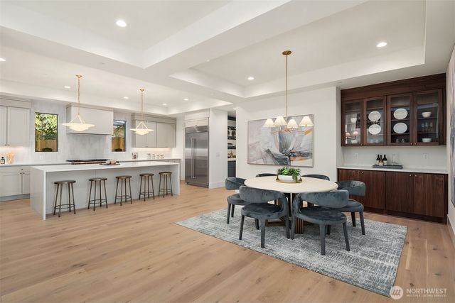 17020 NE 93rd Court, Redmond, WA 98052