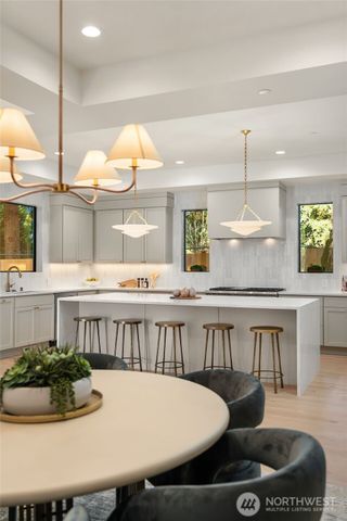 17020 NE 93rd Court, Redmond, WA 98052