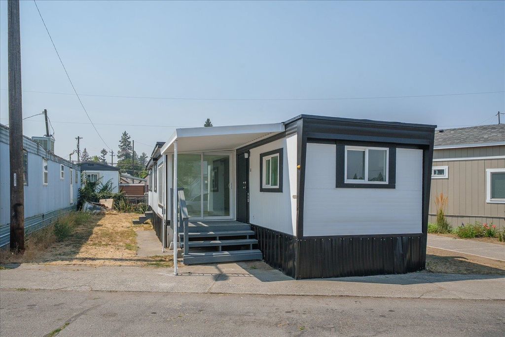 205 S PARK Dr, Spokane Valley, WA 99212 photo 2