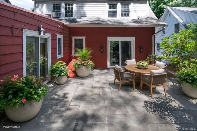 579 Manor Lane, Pelham, NY 10803