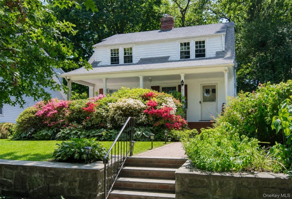 579 Manor Lane, Pelham, NY 10803 — exterior