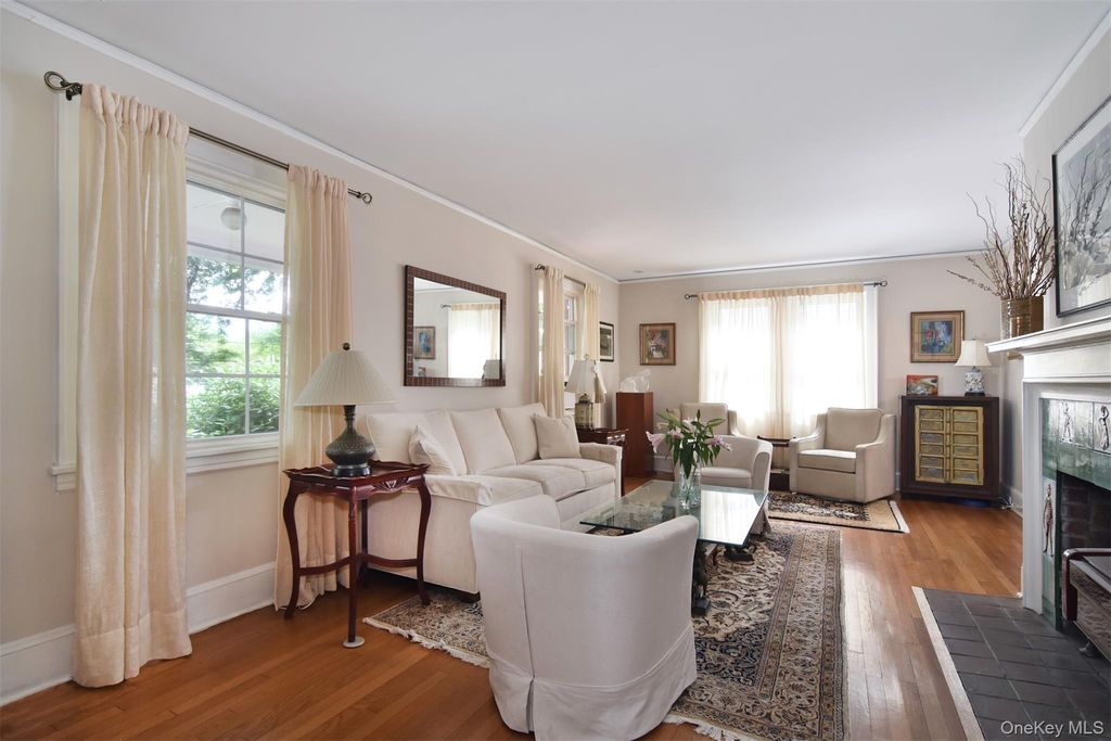 579 Manor Lane, Pelham, NY 10803 — photo 5