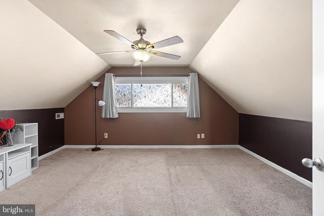 28 MACINTOSH RD, Levittown, PA 19056