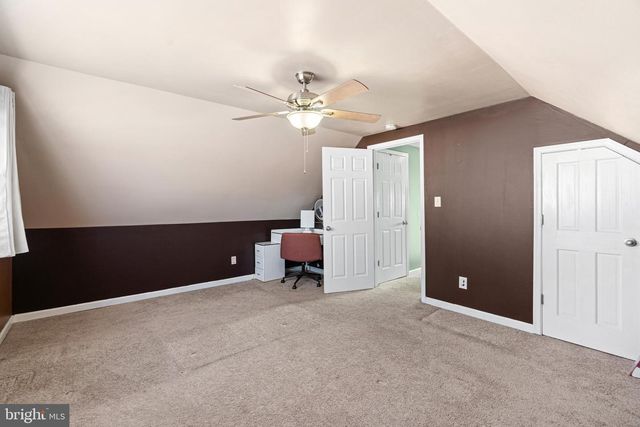 28 MACINTOSH RD, Levittown, PA 19056