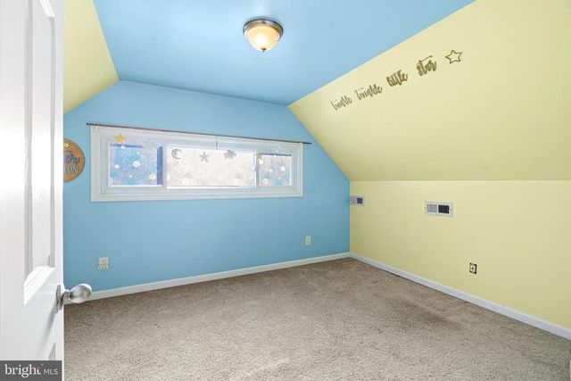 28 MACINTOSH RD, Levittown, PA 19056